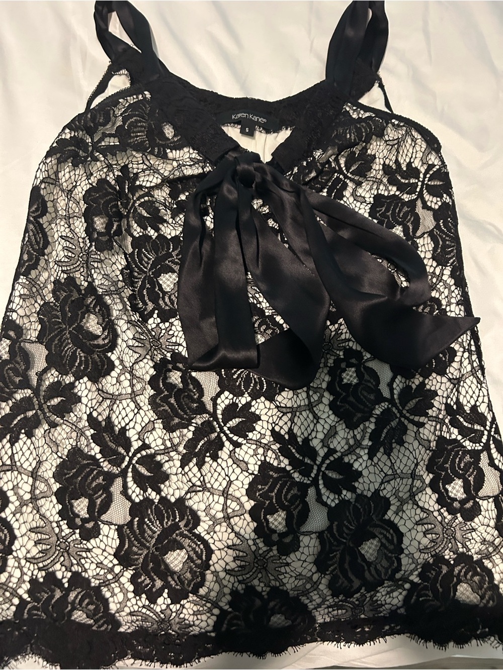 Lace halter style sleeveless lined designer Karen Kane